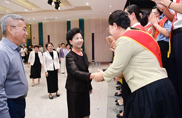 7143d7fe-9caf-45db-be86-cf4a7fd6d210.jpg